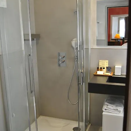 Pironi Hotel 3*